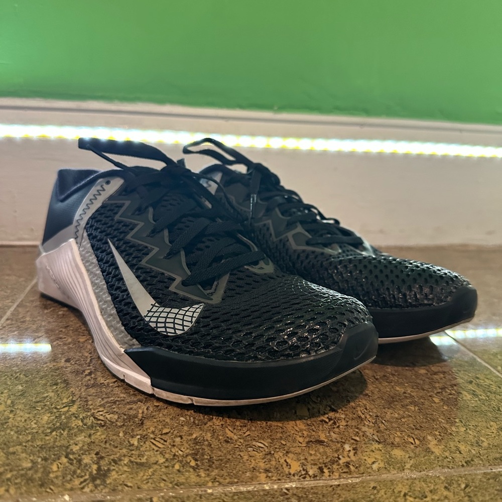 NIKE Men Metcon 6 - Black Training Gym Shoe - Size 10.5